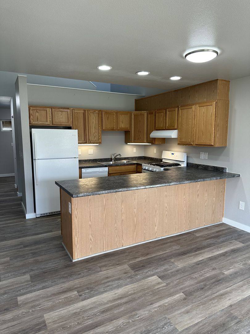Apartment for rent at 1920 N Creekwood Park, Palmer, AK 99645