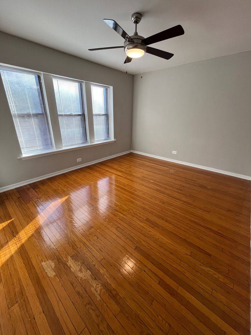 Apartment for rent at 5000 W Adams, Chicago, IL 60644