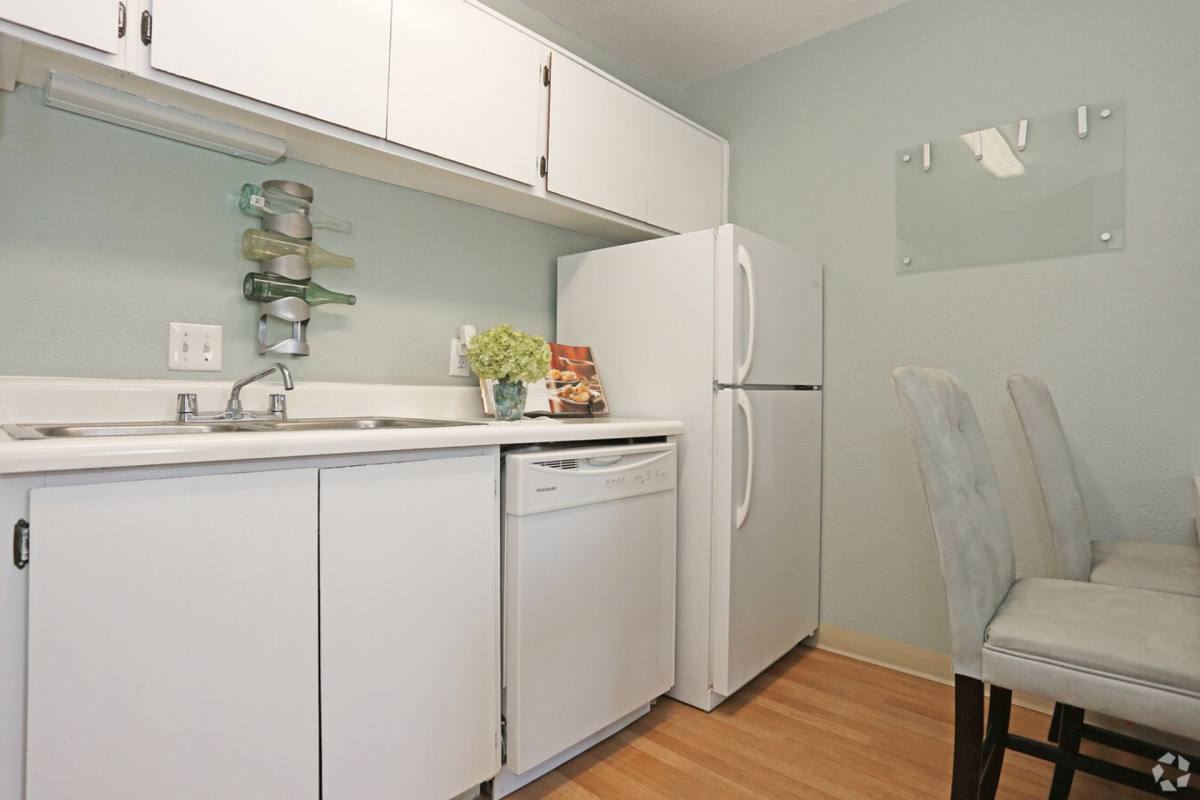 Apartment for rent at 7151 W Indian School Rd, Phoenix, AZ 85033