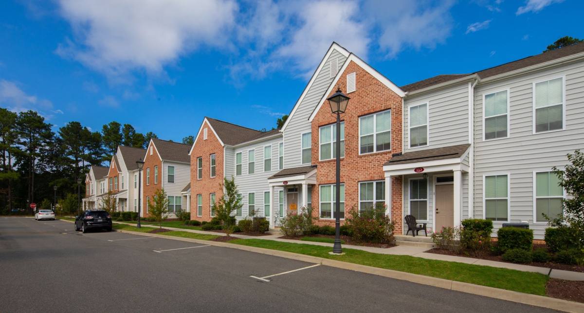 Townhouse for rent at 101 Cheshire St, Yorktown, VA 23692
