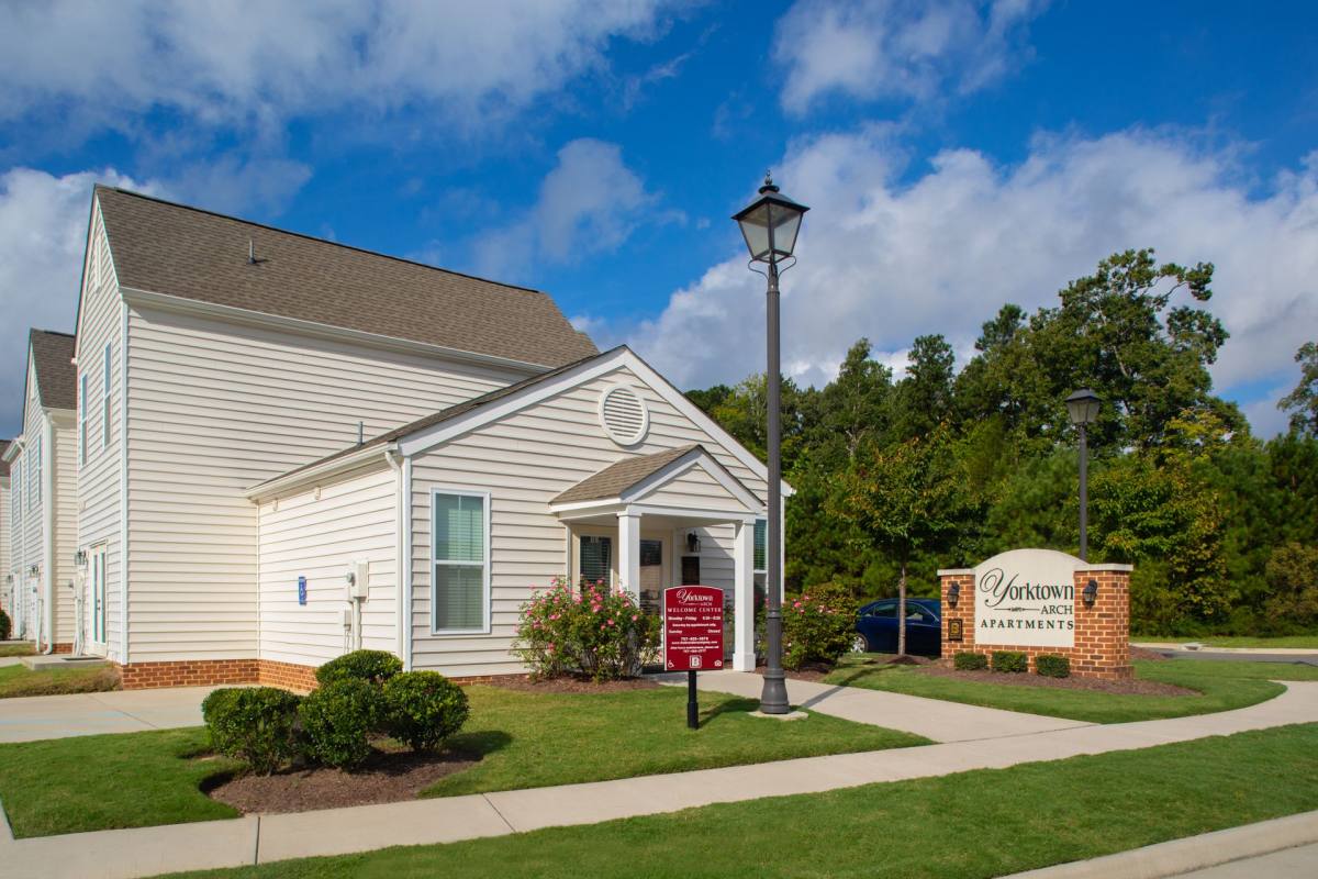Townhouse for rent at 101 Cheshire St, Yorktown, VA 23692