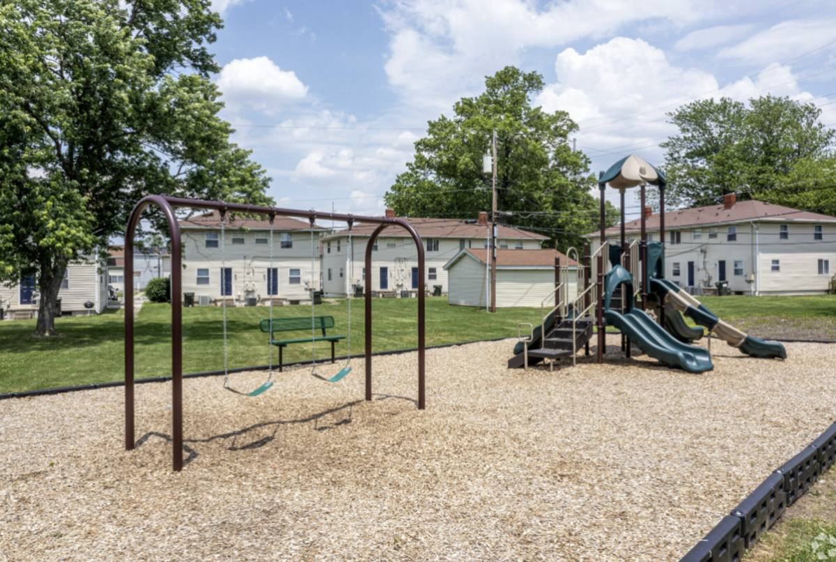 Townhouse for rent at 1717 Lodge Ave, Evansville, IN 47714