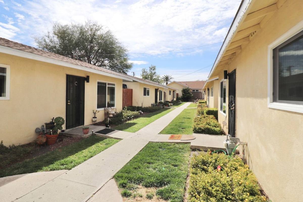 Apartment for rent at 425 Ojai Rd, Santa Paula, CA 93060