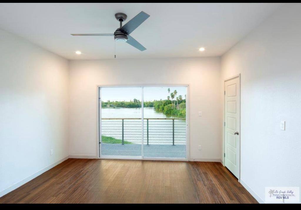 Townhouse for rent at 1226 Lakeside Blvd, Brownsville, TX 78520