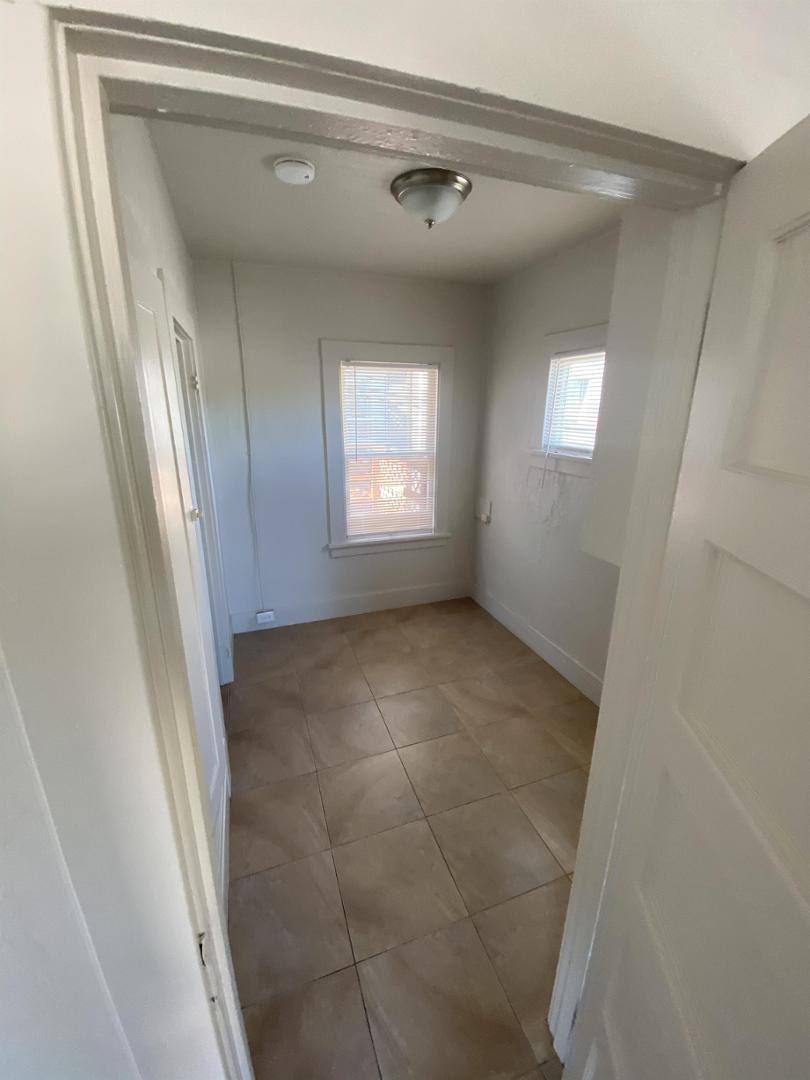 Apartment for rent at 514-518 W Macarthur Blvd #516, Oakland, CA 94609