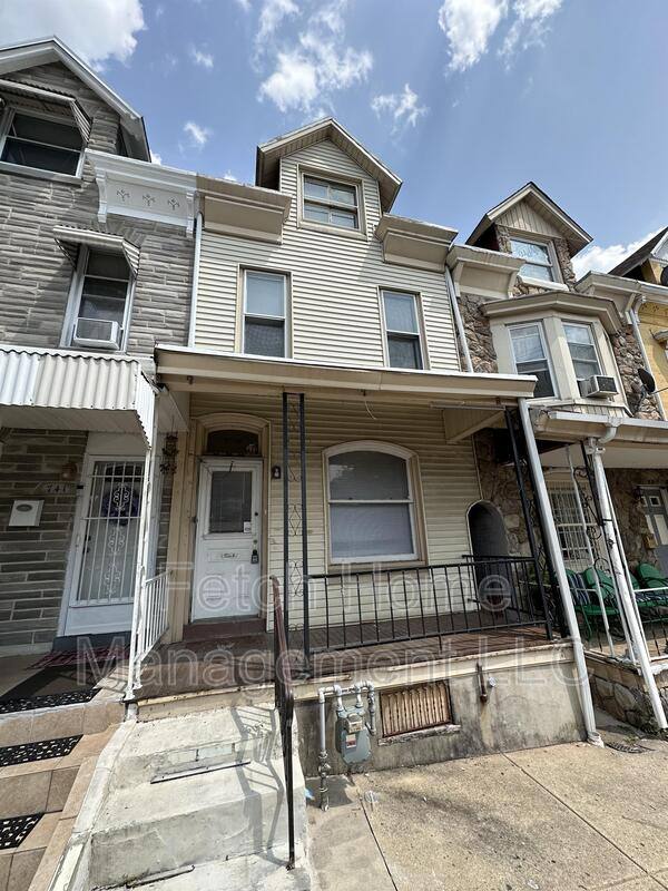 739 Lincoln St, Reading, PA 19601