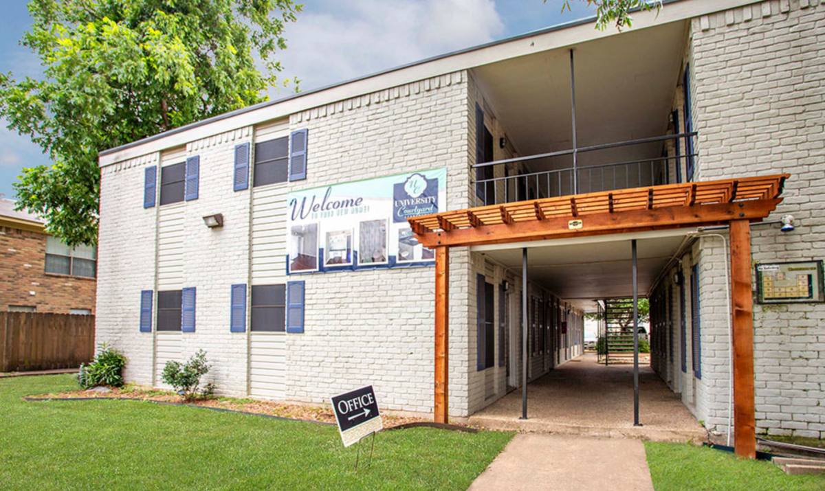 Apartment for rent at 1321 S 11th St, Waco, TX 76706