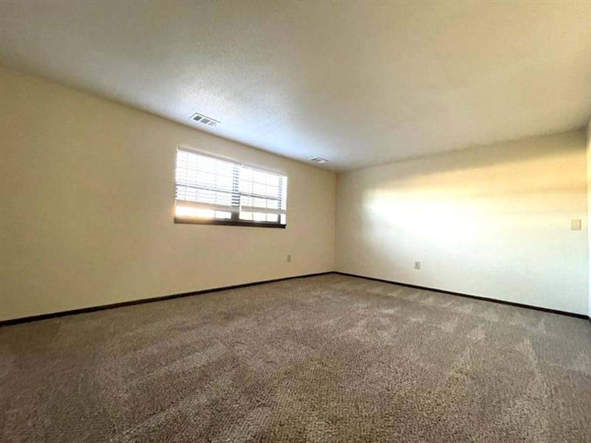 Apartment for rent at 1717 Kuntz Rd, Erie, PA 16509