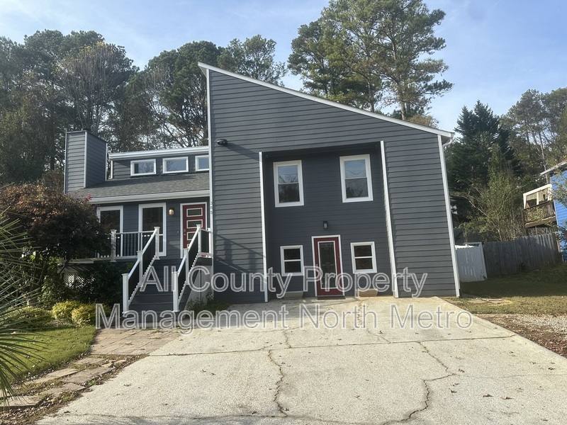 House for rent at 385 Arnold Rd, Lawrenceville, GA 30044