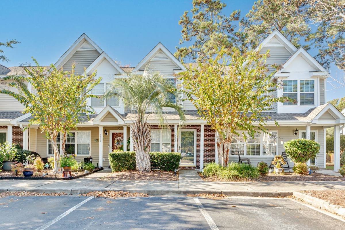 Townhouse for rent at 3555 Crepe Myrtle Court, Myrtle Beach, SC 29577