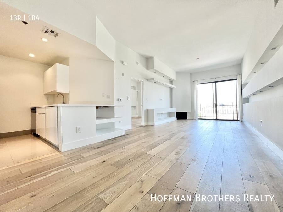 Apartment for rent at 8811 Burton Way #215A, Los Angeles, CA 90004
