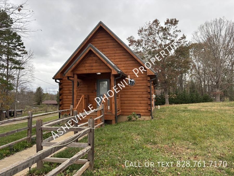 House for rent at 125 Macedonia Rd, Asheville, NC 28804