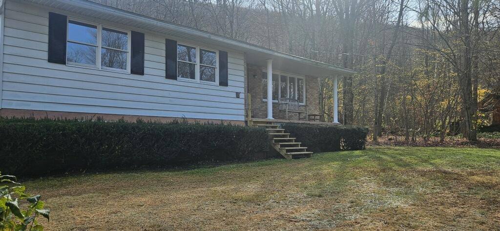 Apartment for rent at 47 Doris Rd, Olyphant, PA 18447