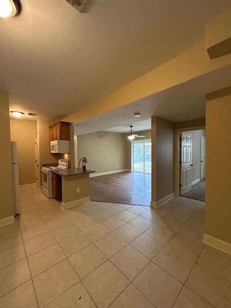 Apartment for rent at 17701 Suma Lake Dr, Livingston, LA 70754