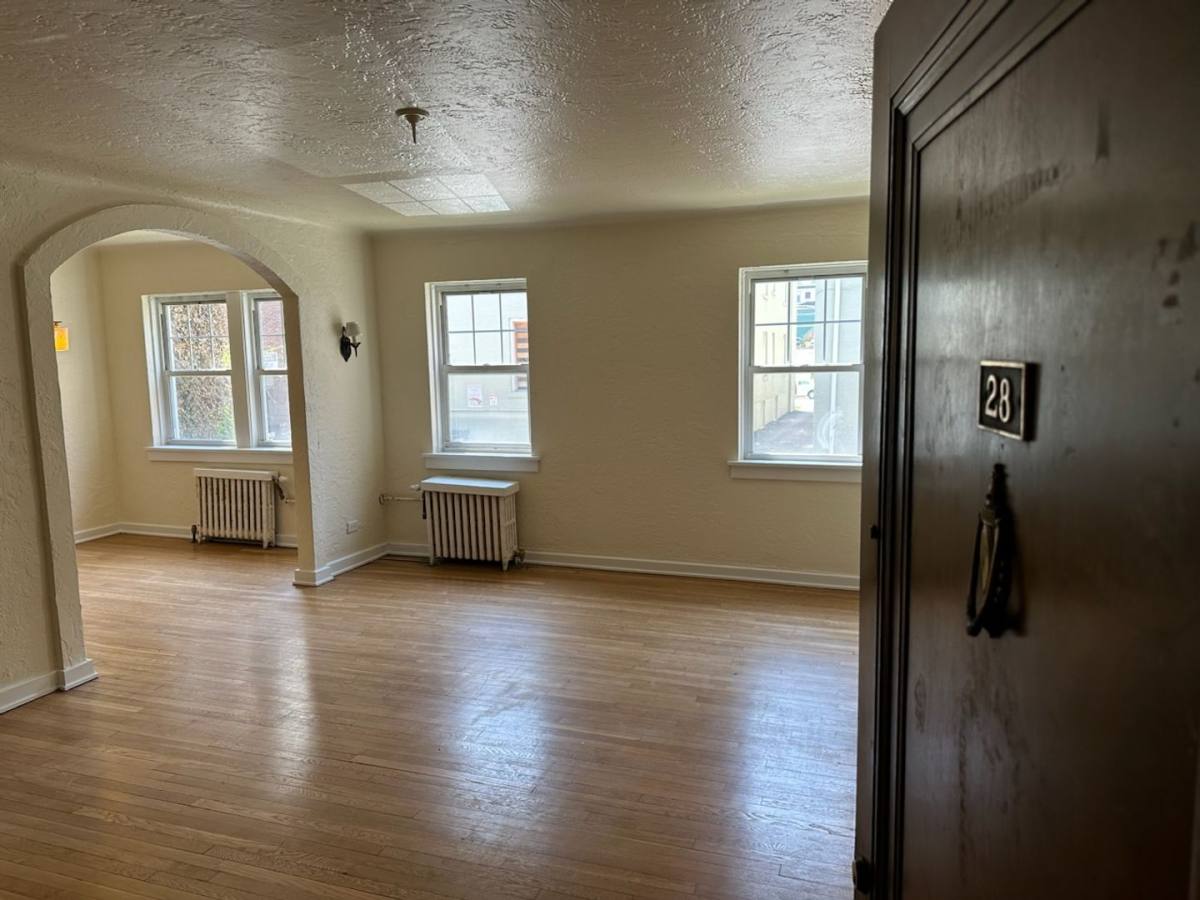 Apartment for rent at 225 Melwood Ave, Pittsburgh, PA 15213