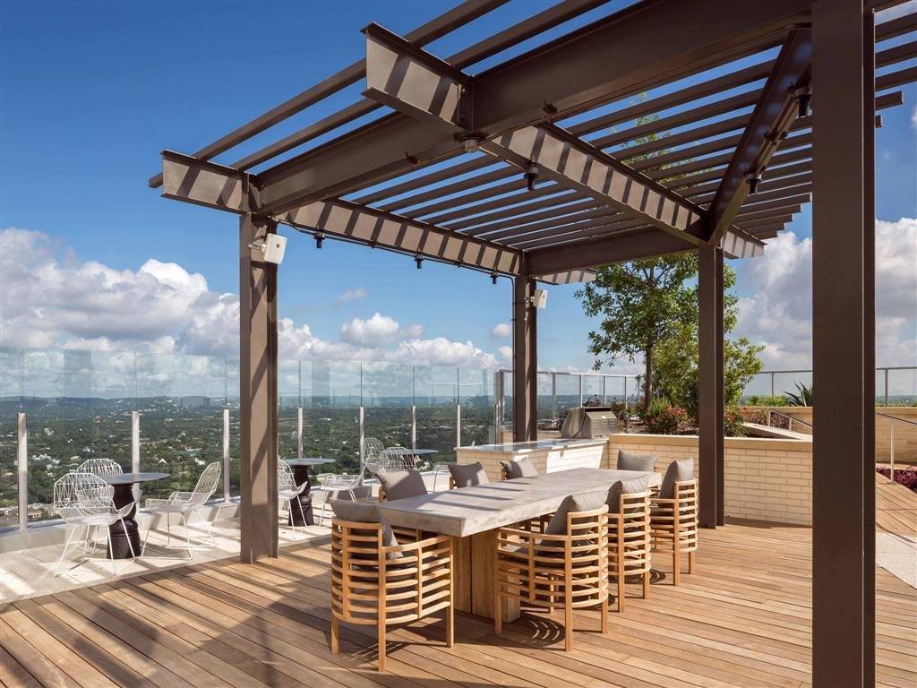 Apartment for rent at 312 Bowie St, Austin, TX 78703