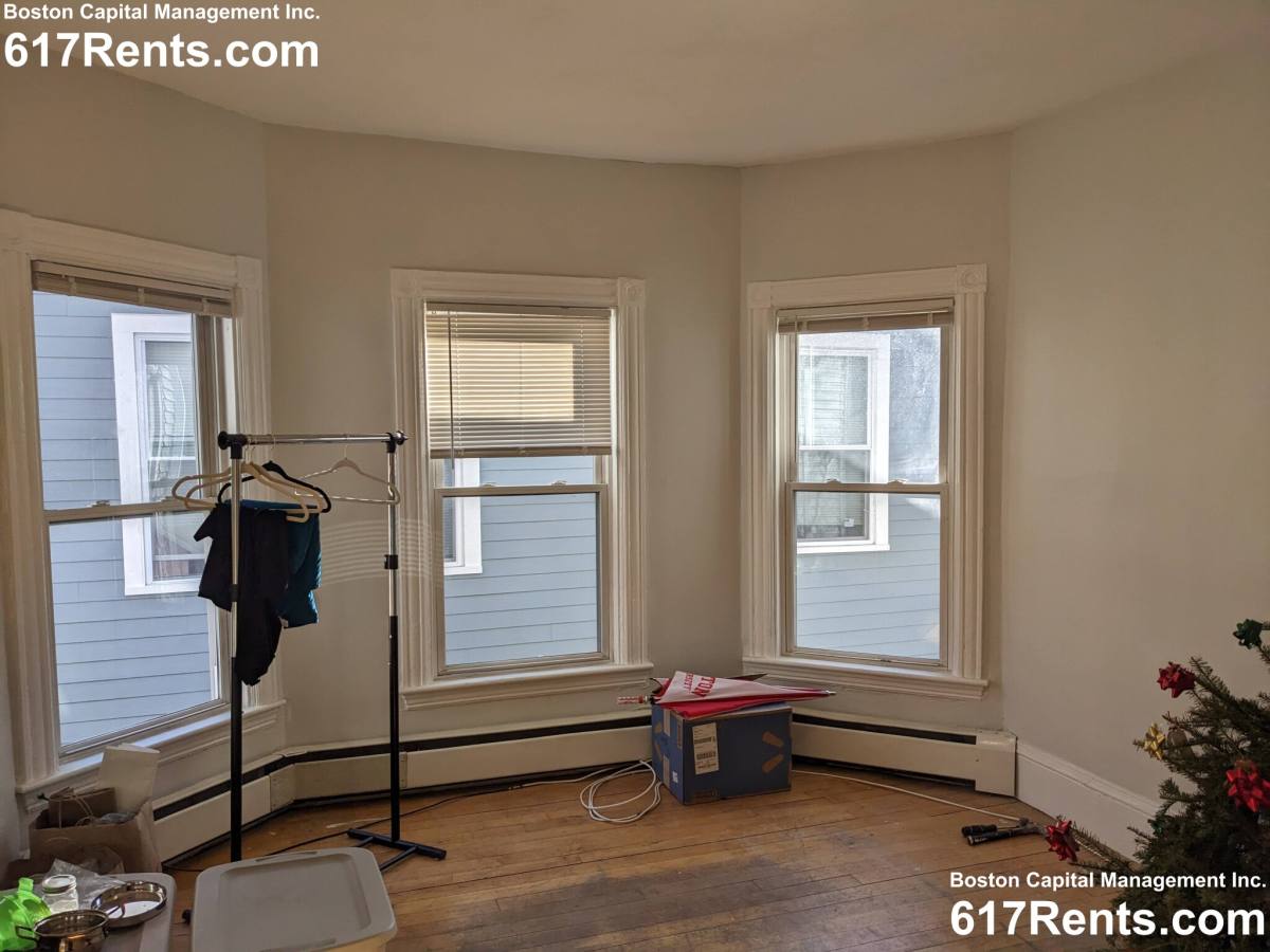 House for rent at 22 Royal St #2, Allston, MA 02134