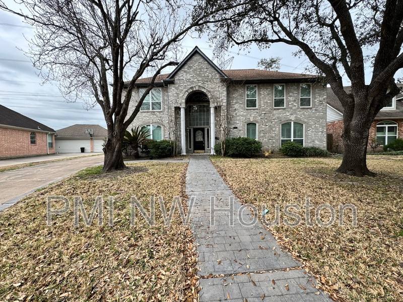 Apartment for rent at 9303 Bent Spur Lane, Houston, TX 77064