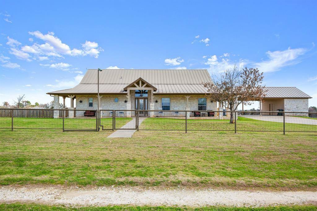 House for rent at 140 Youngs Prairie Rd, Elgin, TX 78621