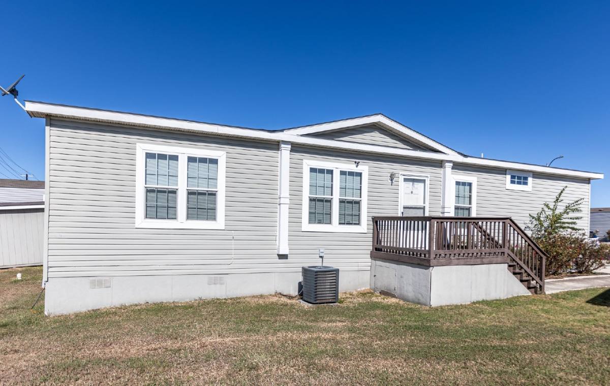 House for rent at 7151 Woodlake Parkway #82, San Antonio, TX 78218