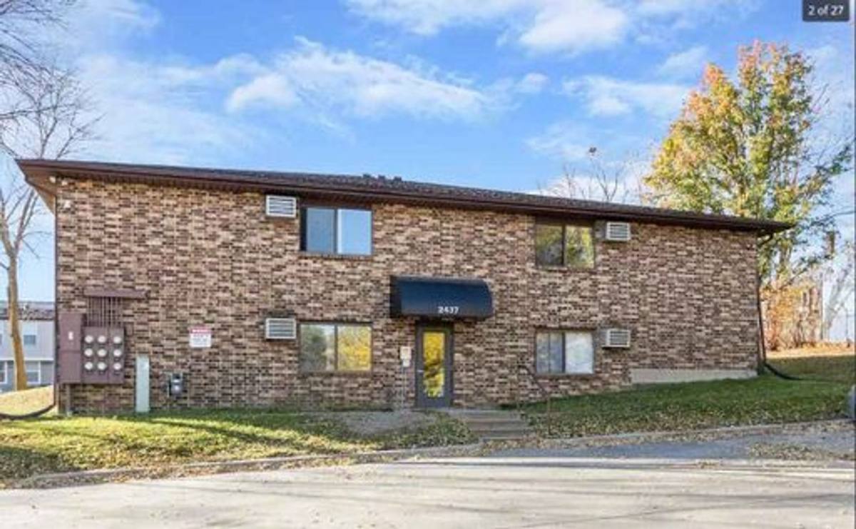 Apartment for rent at 2437 Petsel Place, Iowa City, IA 52246