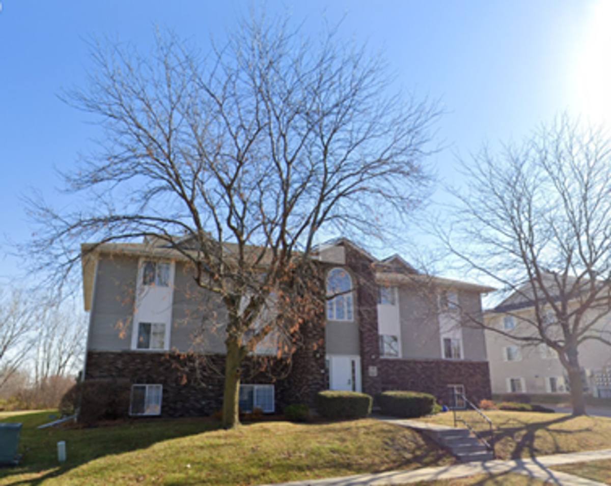 Apartment for rent at 156 W Side Dr, Iowa City, IA 52246