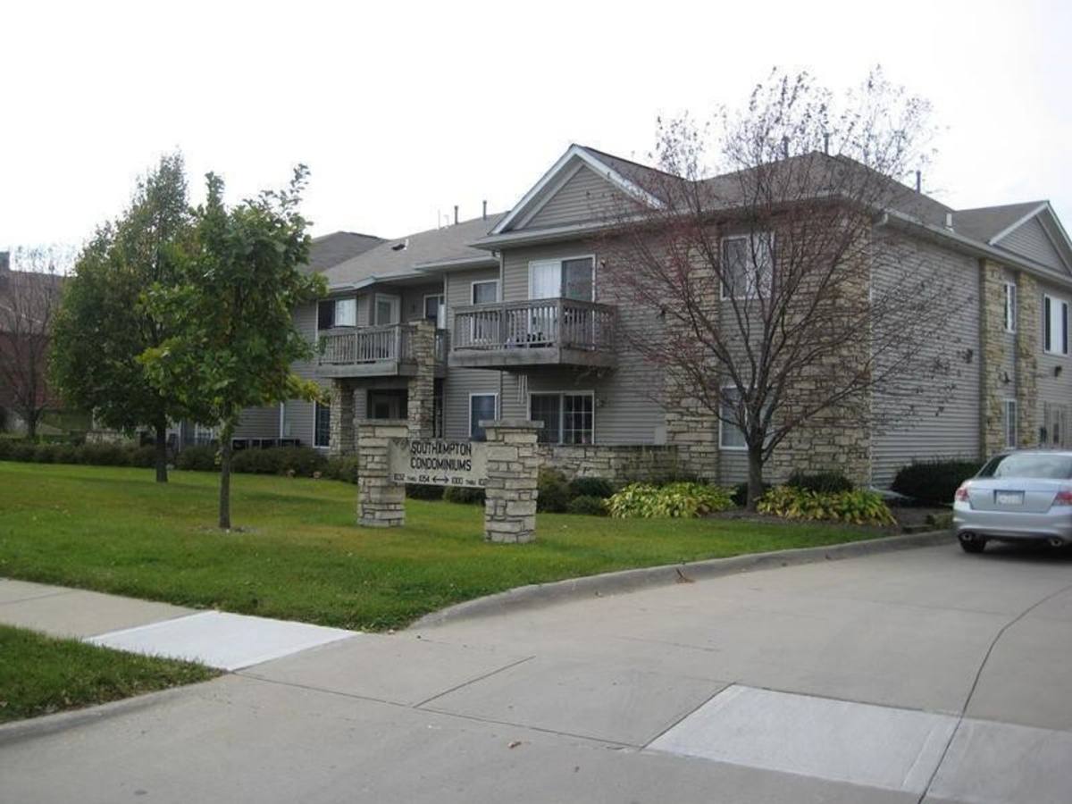 Condo for rent at 1000-1054 W Side Dr, Iowa City, IA 52246