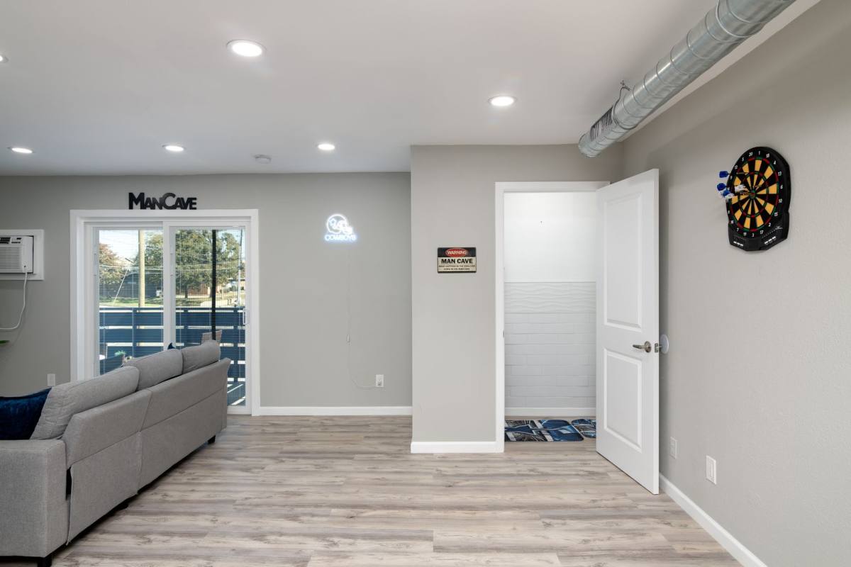 Apartment for rent at 1736 W Randol Mill Rd, Arlington, TX 76012