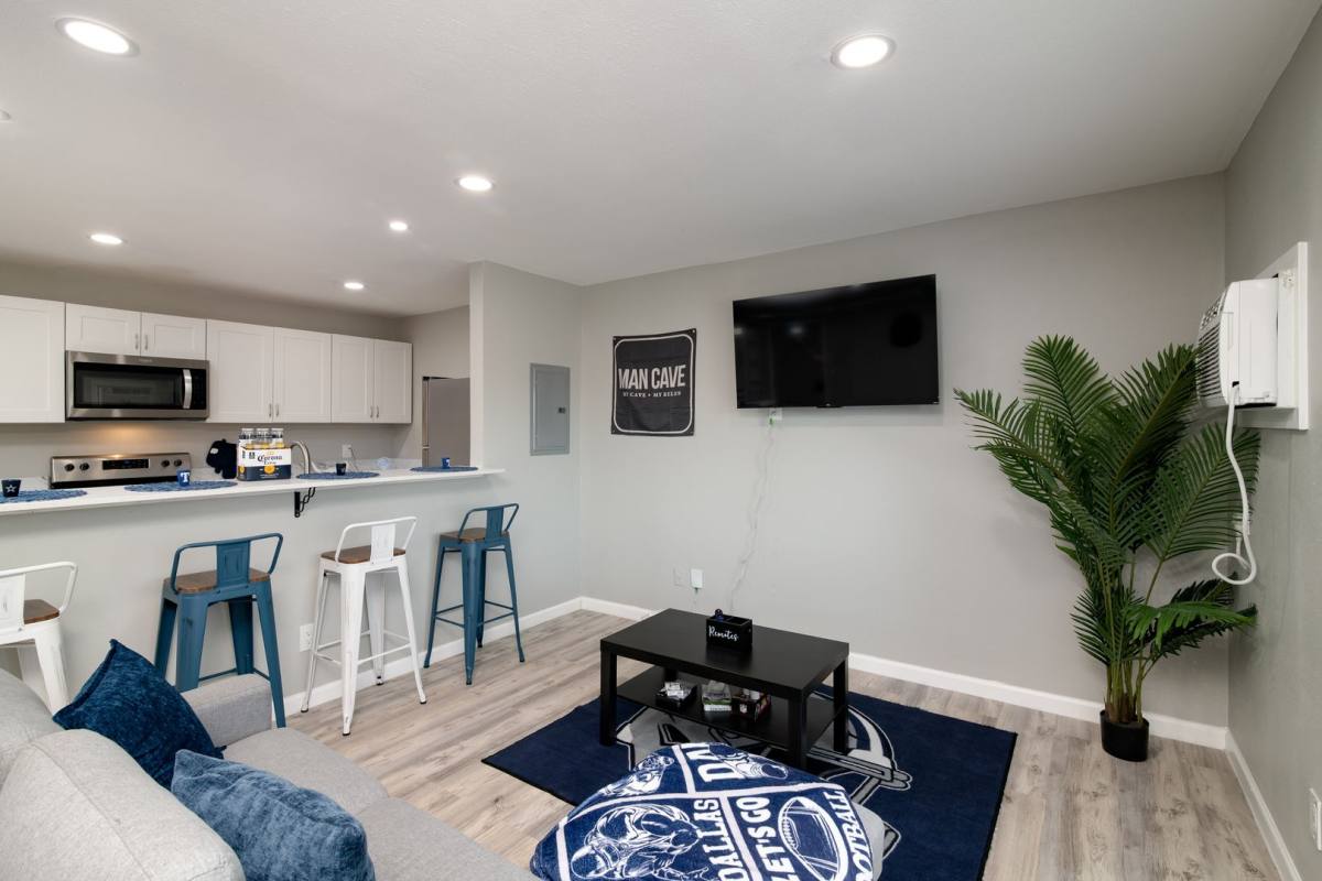Apartment for rent at 1736 W Randol Mill Rd, Arlington, TX 76012