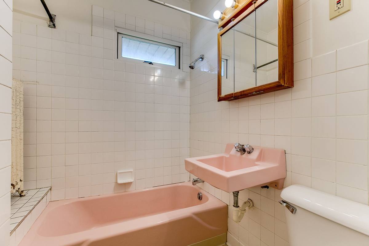 Apartment for rent at 1517 Fairmount Ave, Saint Paul, MN 55105
