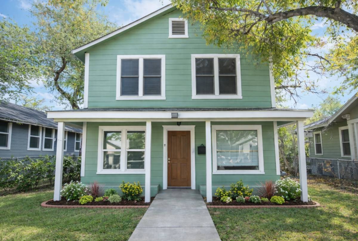 Apartment for rent at 342 Vine St, San Antonio, TX 78202