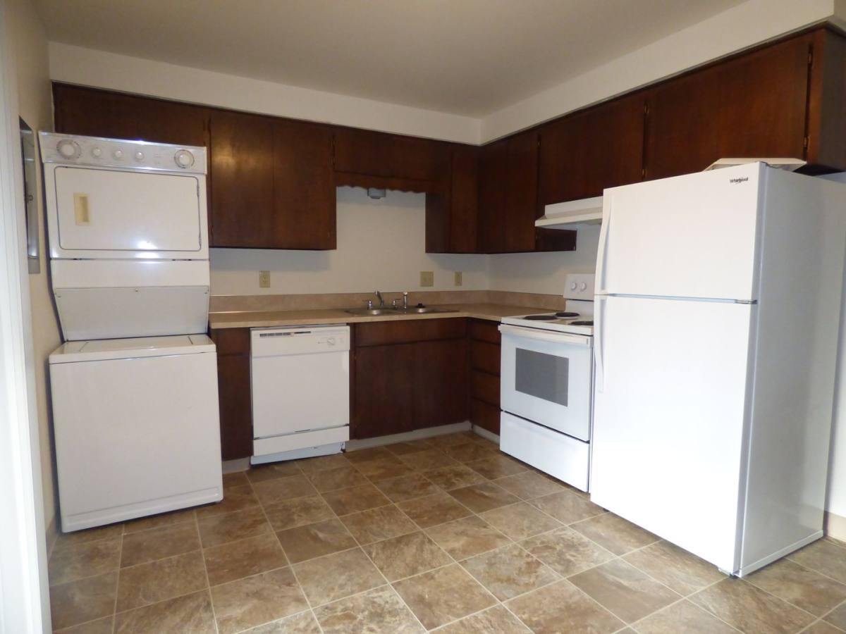 Apartment for rent at 1190-1196 7th St NW, Salem, OR 97304