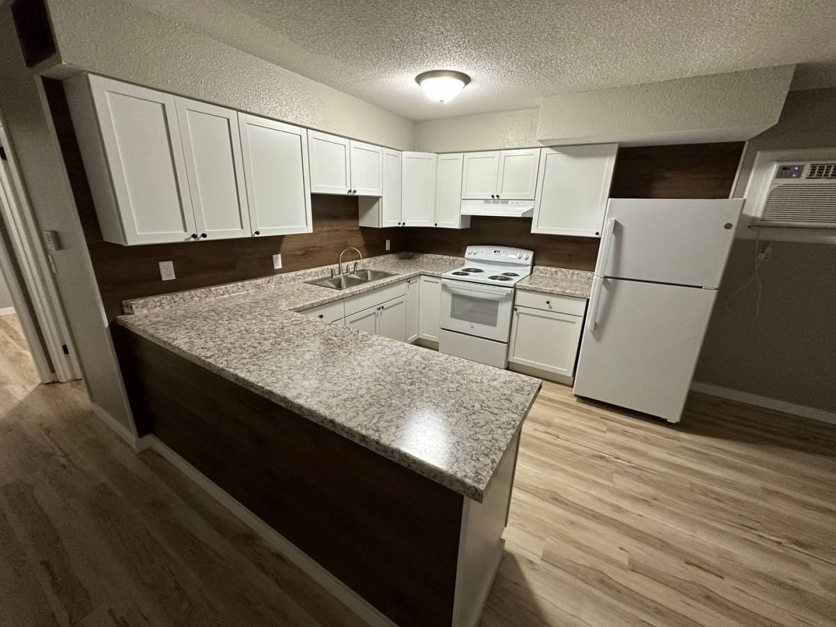 Apartment for rent at 322 S Washington St, Hudson, IA 50643