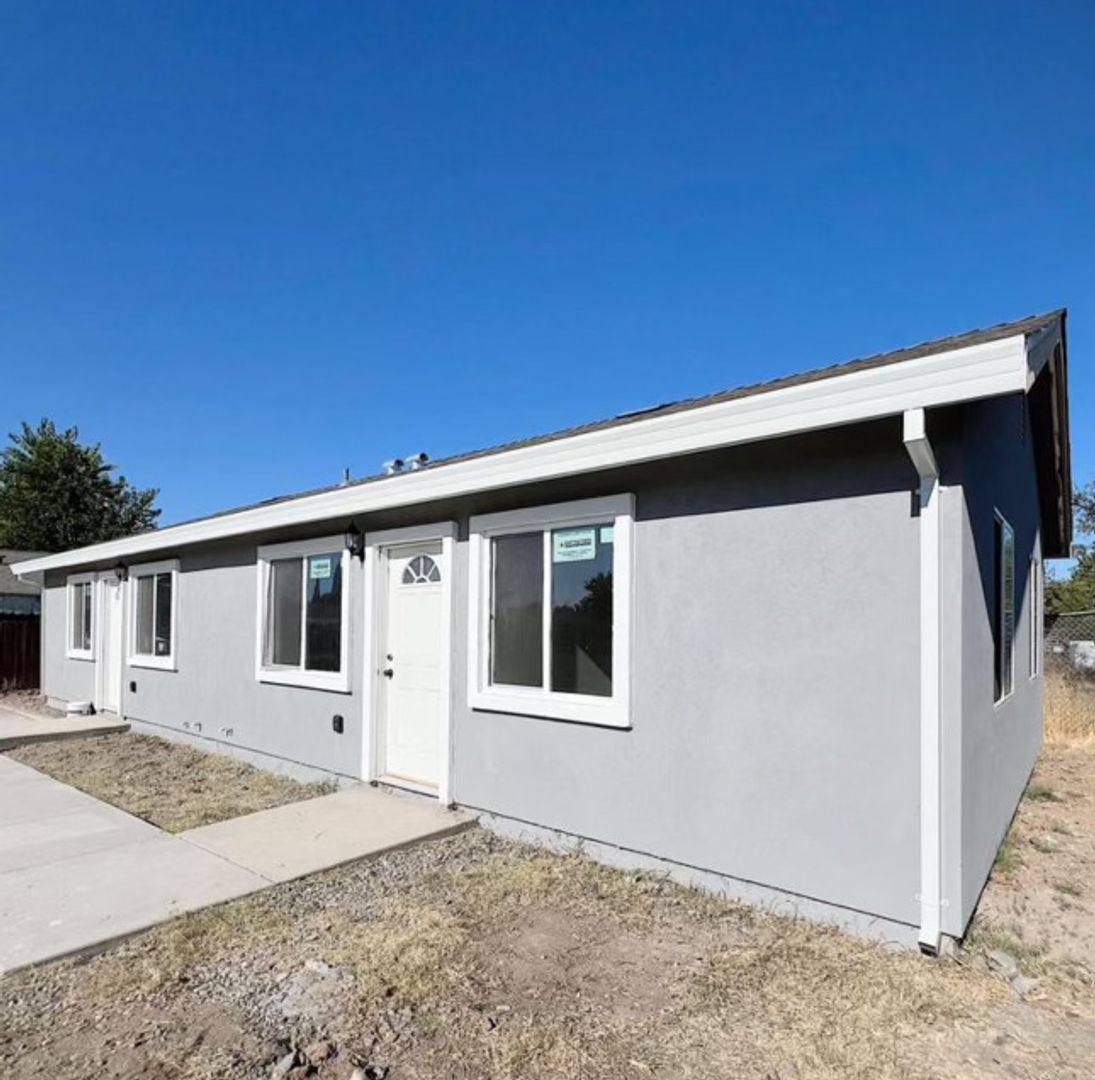 Apartment for rent at 1204 S Ave, Sacramento, CA 95838