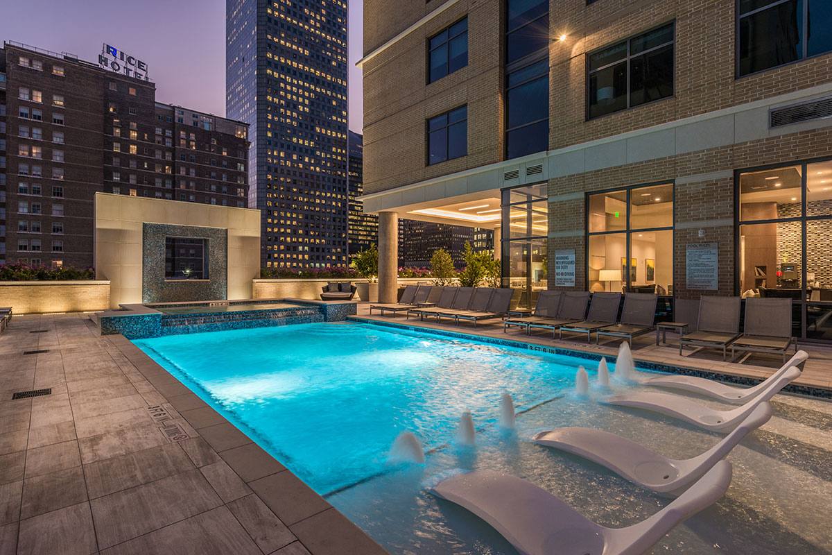 Apartment for rent at 405 Travis St, Houston, TX 77002