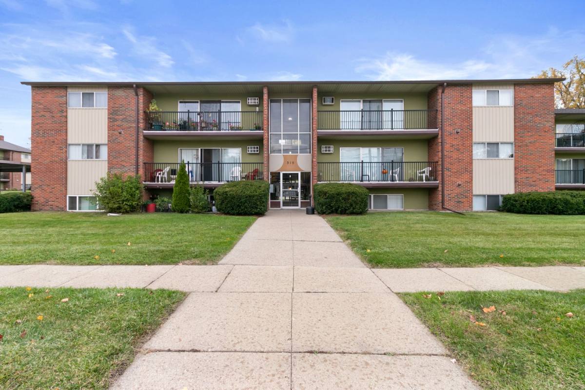 Apartment for rent at 703 S Rogers St, Mason, MI 48854