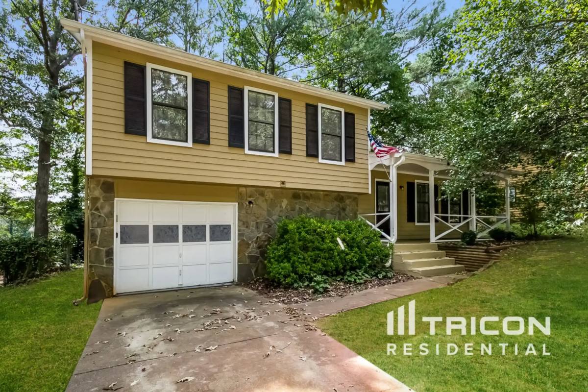 3917 Wood Path Lane, Stone Mountain, GA 30083