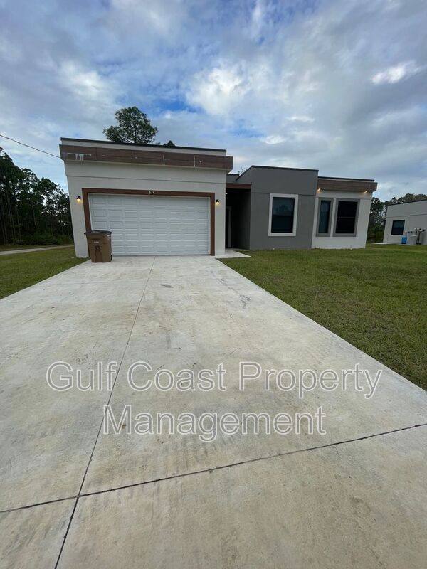 House for rent at 672 Windermere Dr, Lehigh Acres, FL 33972