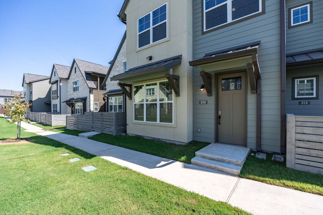Townhouse for rent at 180 S Brook Dr #C7-52, Leander, TX 78641