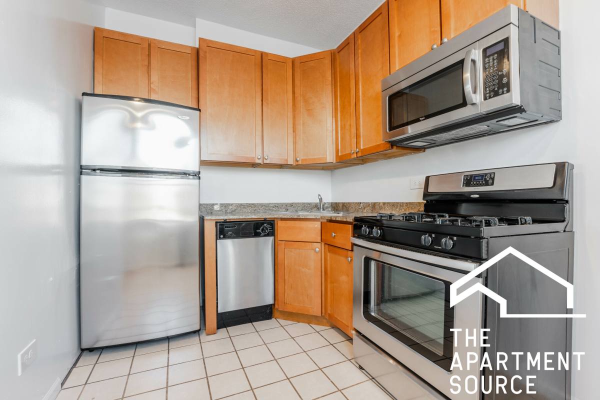 Apartment for rent at 4242 N Sheridan Rd #521, Chicago, IL 60613