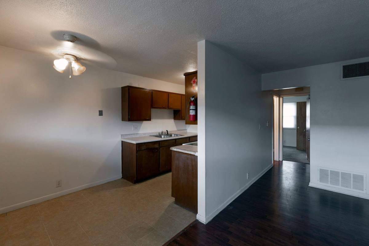 Apartment for rent at 1935 W 40th St, Davenport, IA 52806