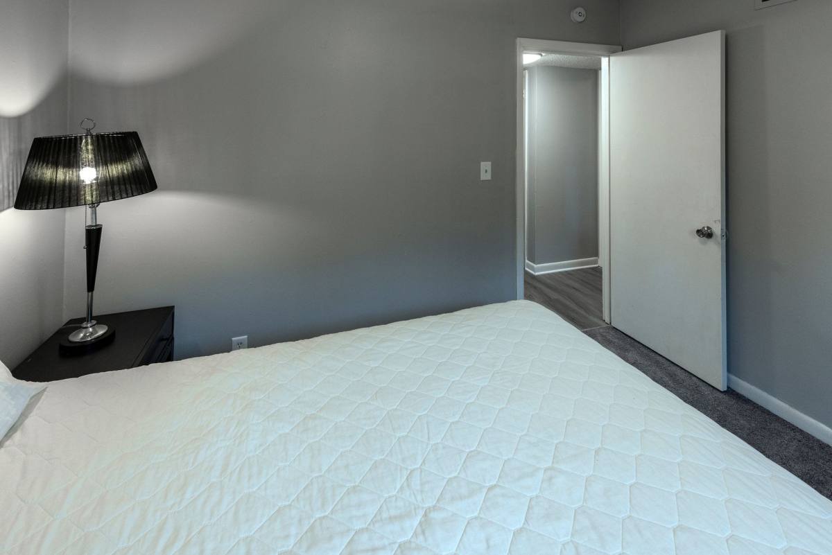 Apartment for rent at 1935 W 40th St, Davenport, IA 52806