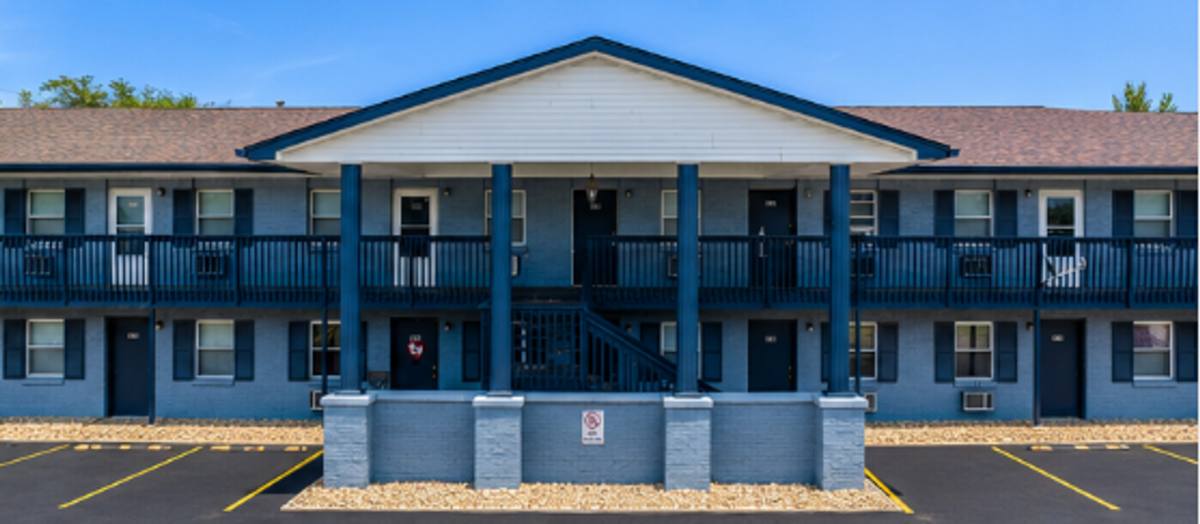 Apartment for rent at 1935 W 40th St, Davenport, IA 52806