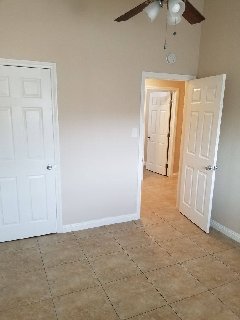 Apartment for rent at 325 E Leatrice Lane, Anaheim, CA 92802