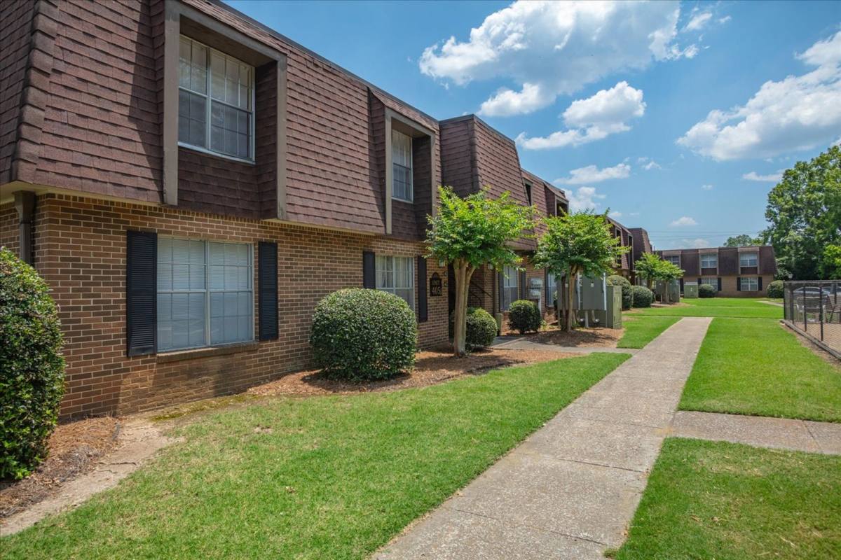 Apartment for rent at 403-409 S 6th St, Gadsden, AL 35901