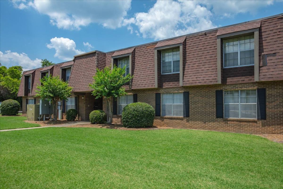 Apartment for rent at 403-409 S 6th St, Gadsden, AL 35901