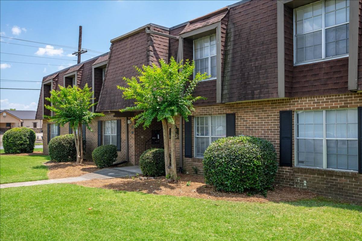 Apartment for rent at 403-409 S 6th St, Gadsden, AL 35901