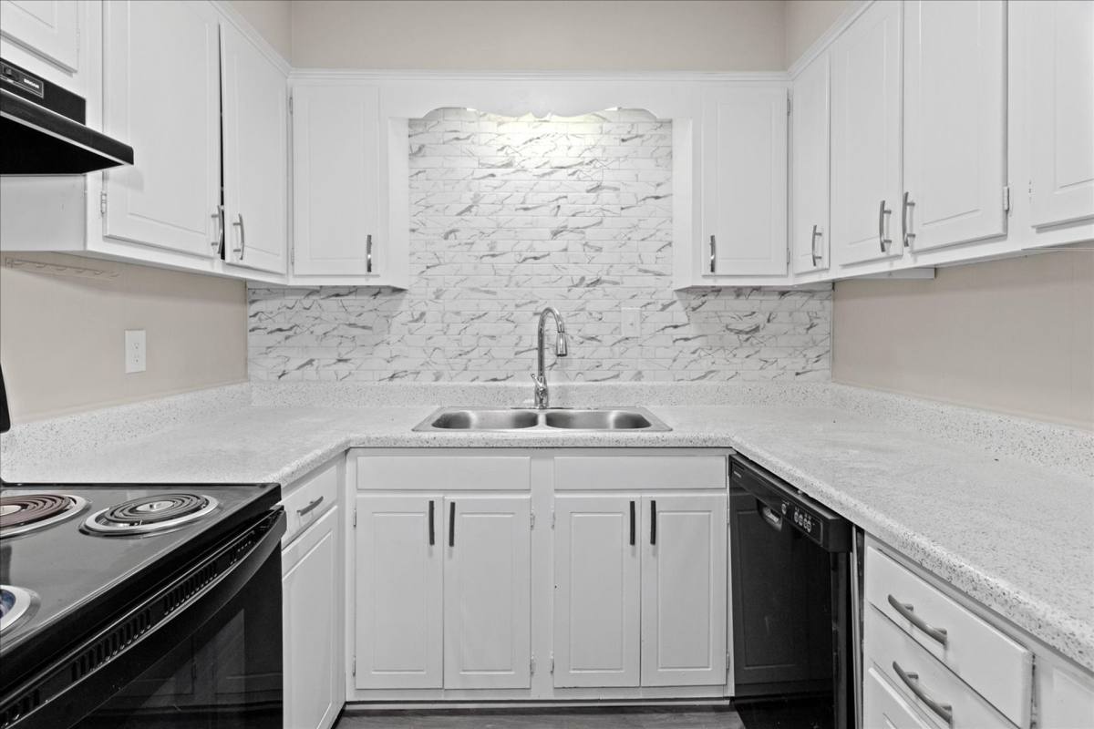 Apartment for rent at 403-409 S 6th St, Gadsden, AL 35901