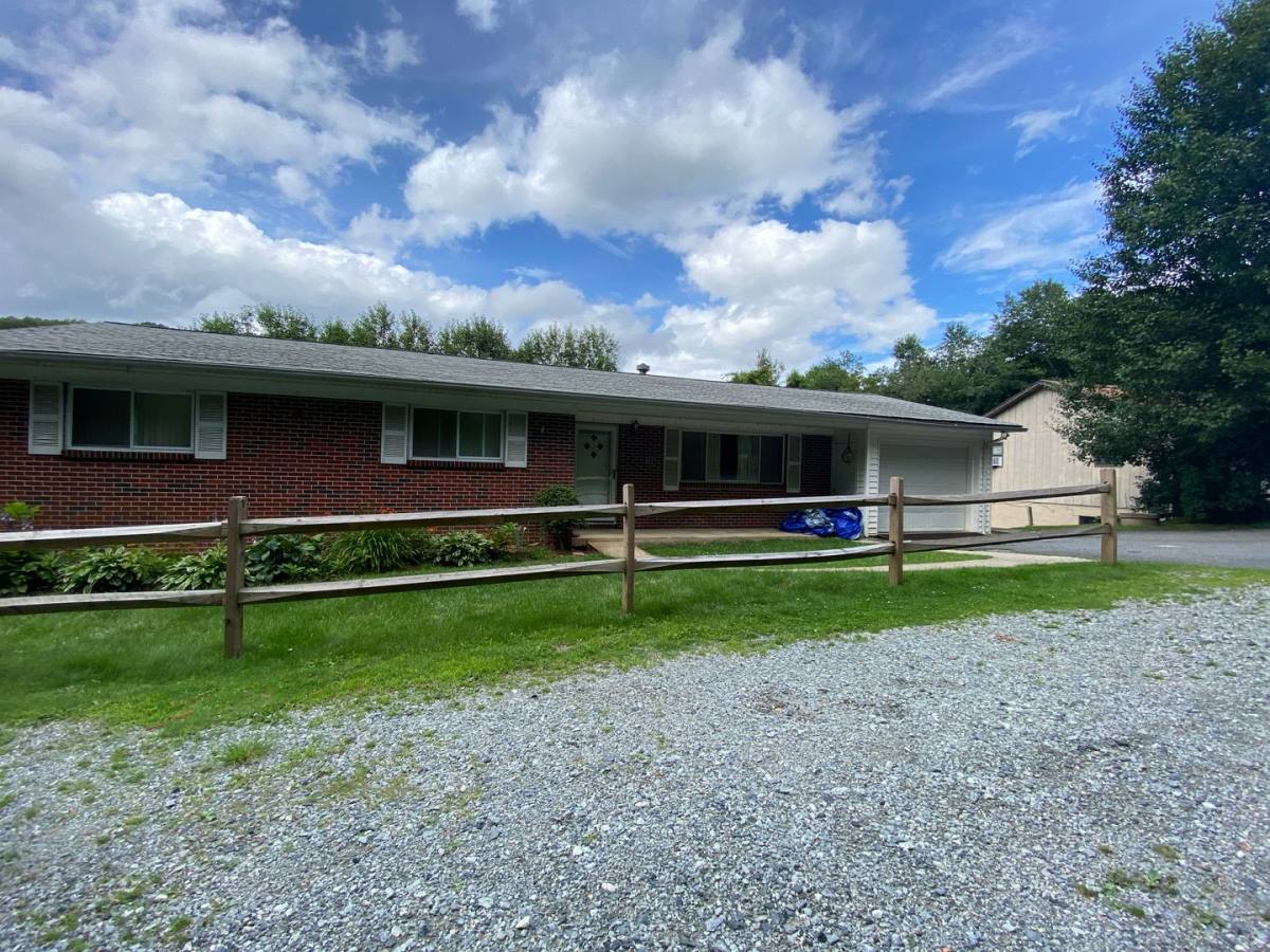 Apartment for rent at 312 Clint Norris, Boone, NC 28607