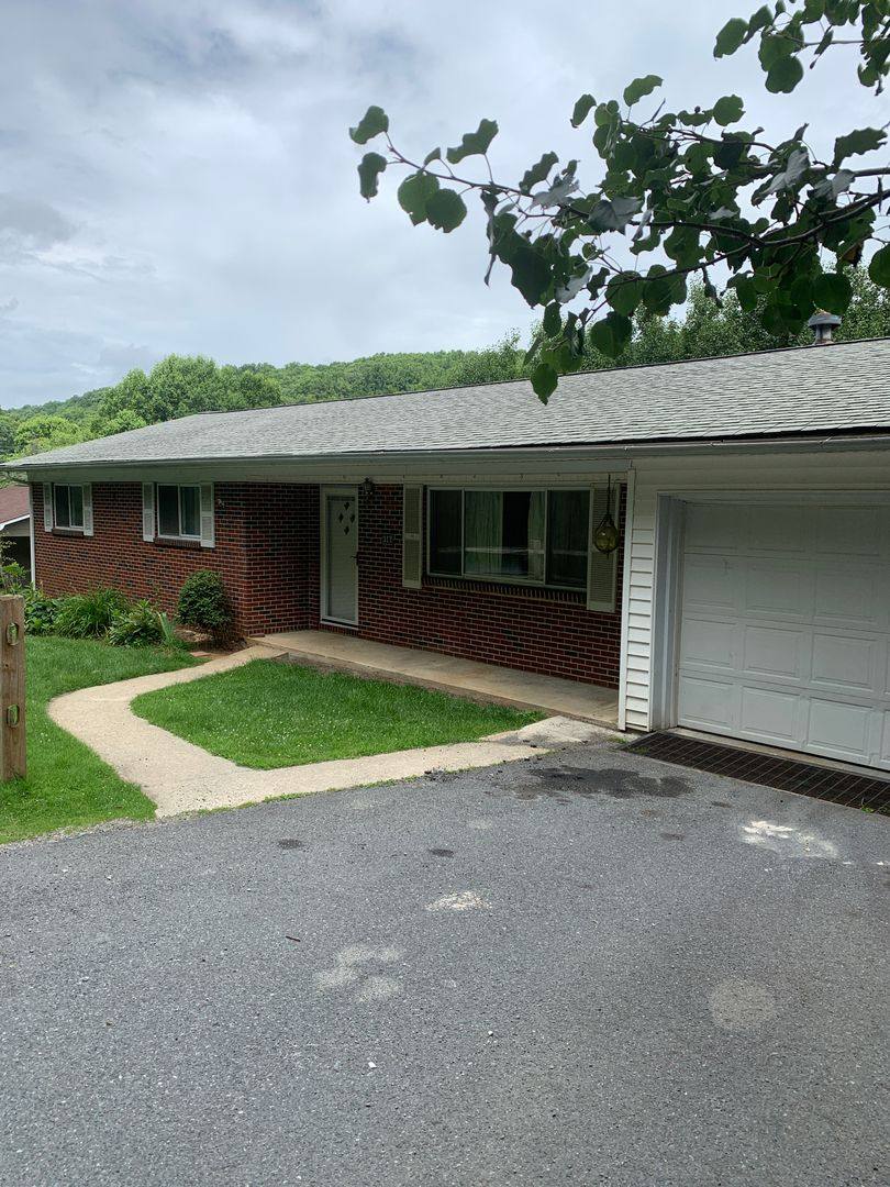 Apartment for rent at 312 Clint Norris, Boone, NC 28607